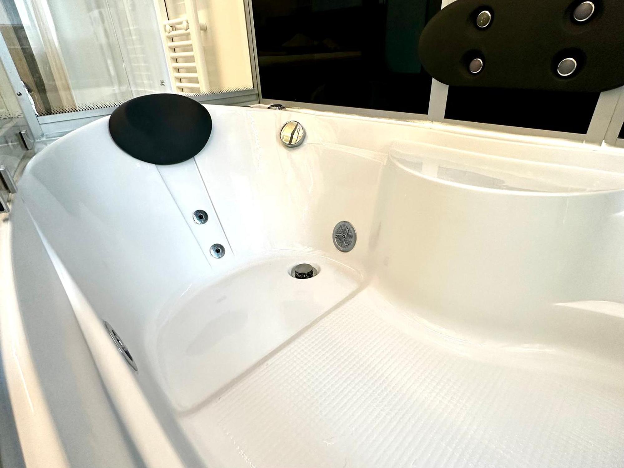 Beefree Whirlpoolsuite34-Free Parking & Fast Internet Passau Extérieur photo